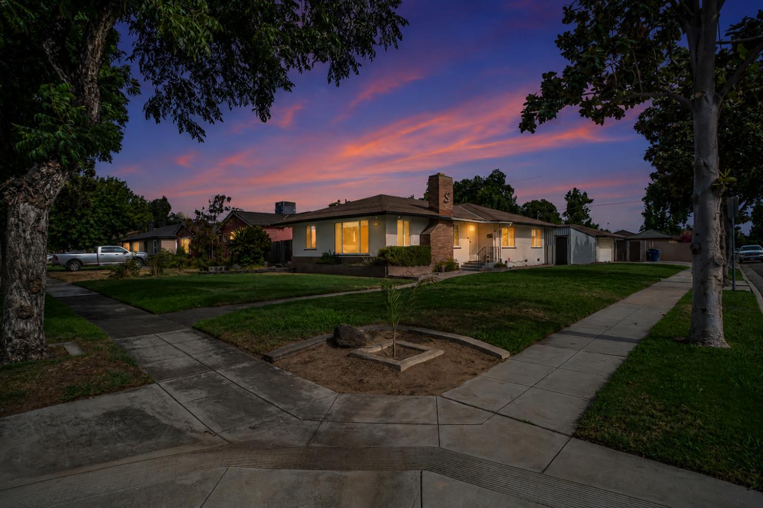 2308 E Brown Ave, Fresno, CA 93703