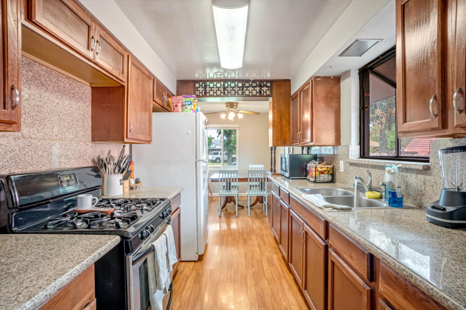 2308 E Brown Ave, Fresno, CA 93703