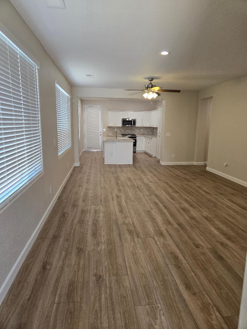7387 E Robinson Ave, Fresno, CA 93737