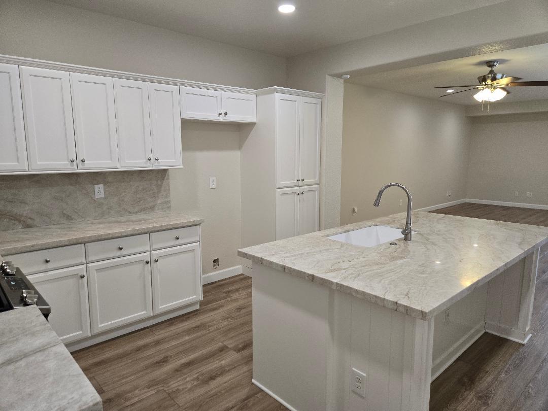7387 E Robinson Ave, Fresno, CA 93737
