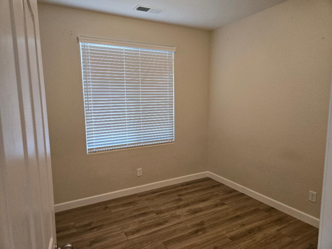 7387 E Robinson Ave, Fresno, CA 93737
