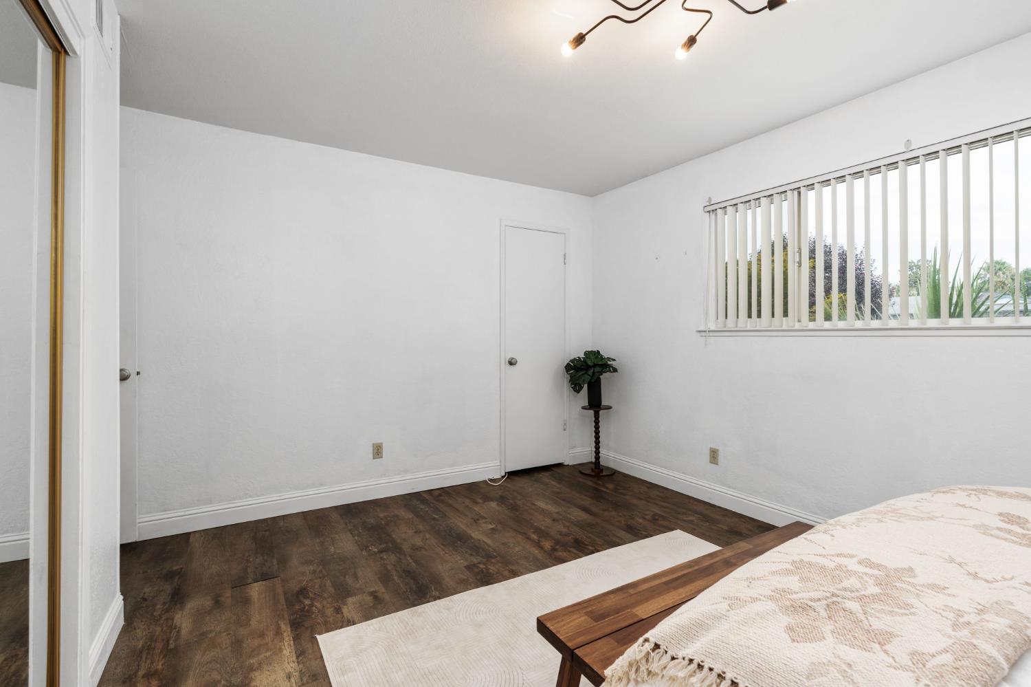 1422 Rall Ave, Clovis, CA 93611
