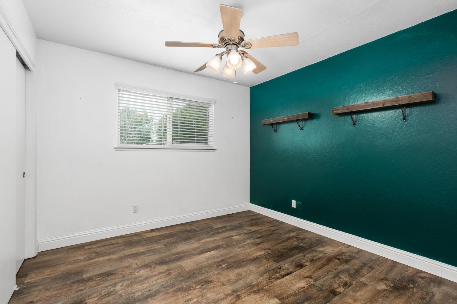 1422 Rall Ave, Clovis, CA 93611