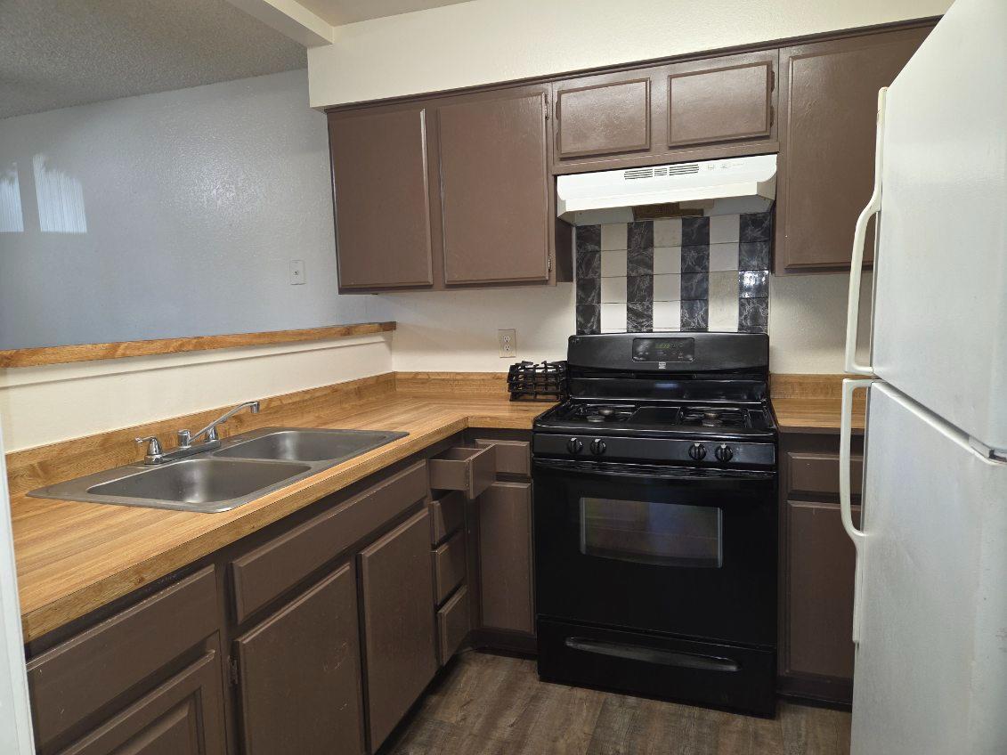 1190 S Winery #128, Fresno, CA 93727