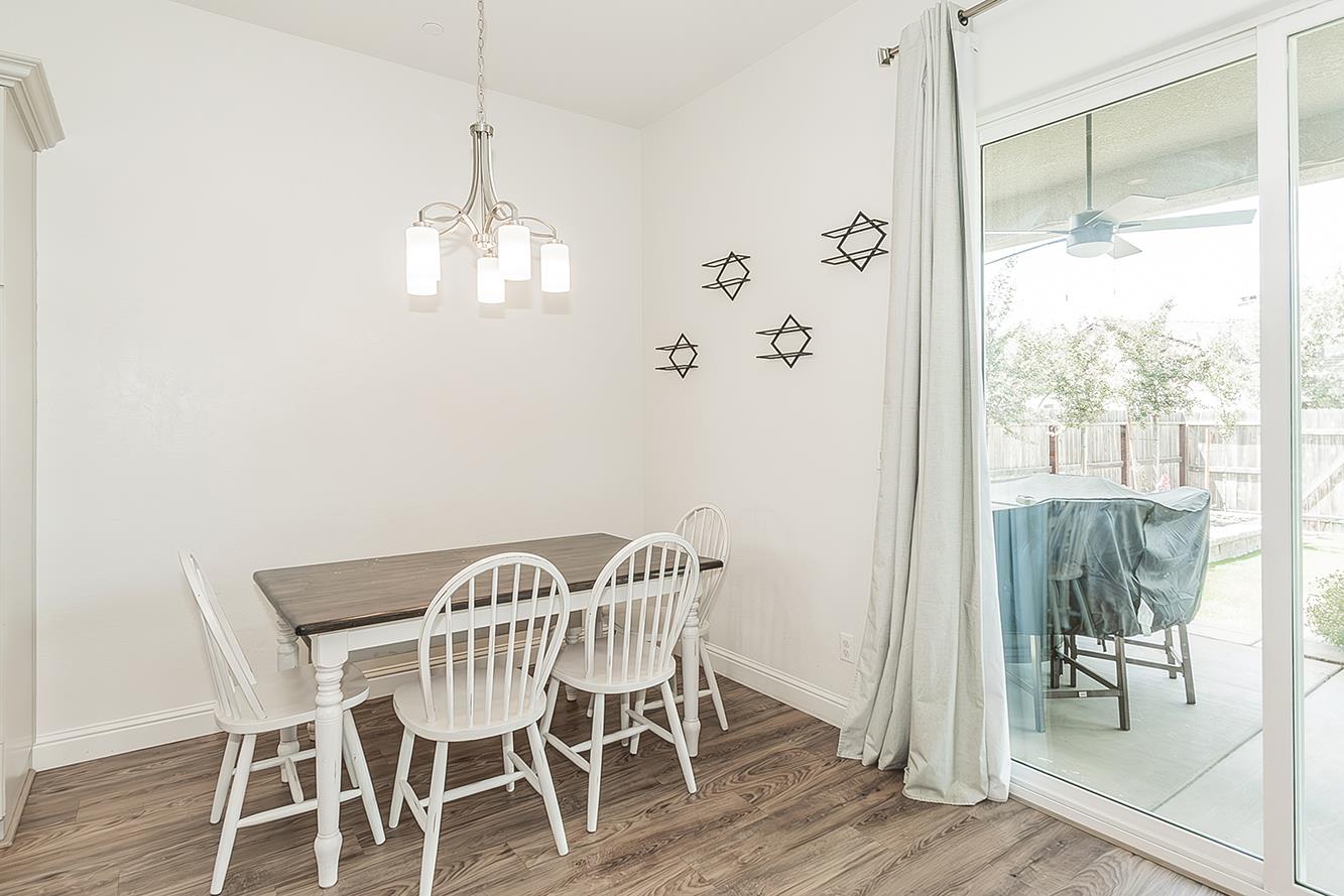 2193 E Kamm Ave, Kingsburg, CA 93631