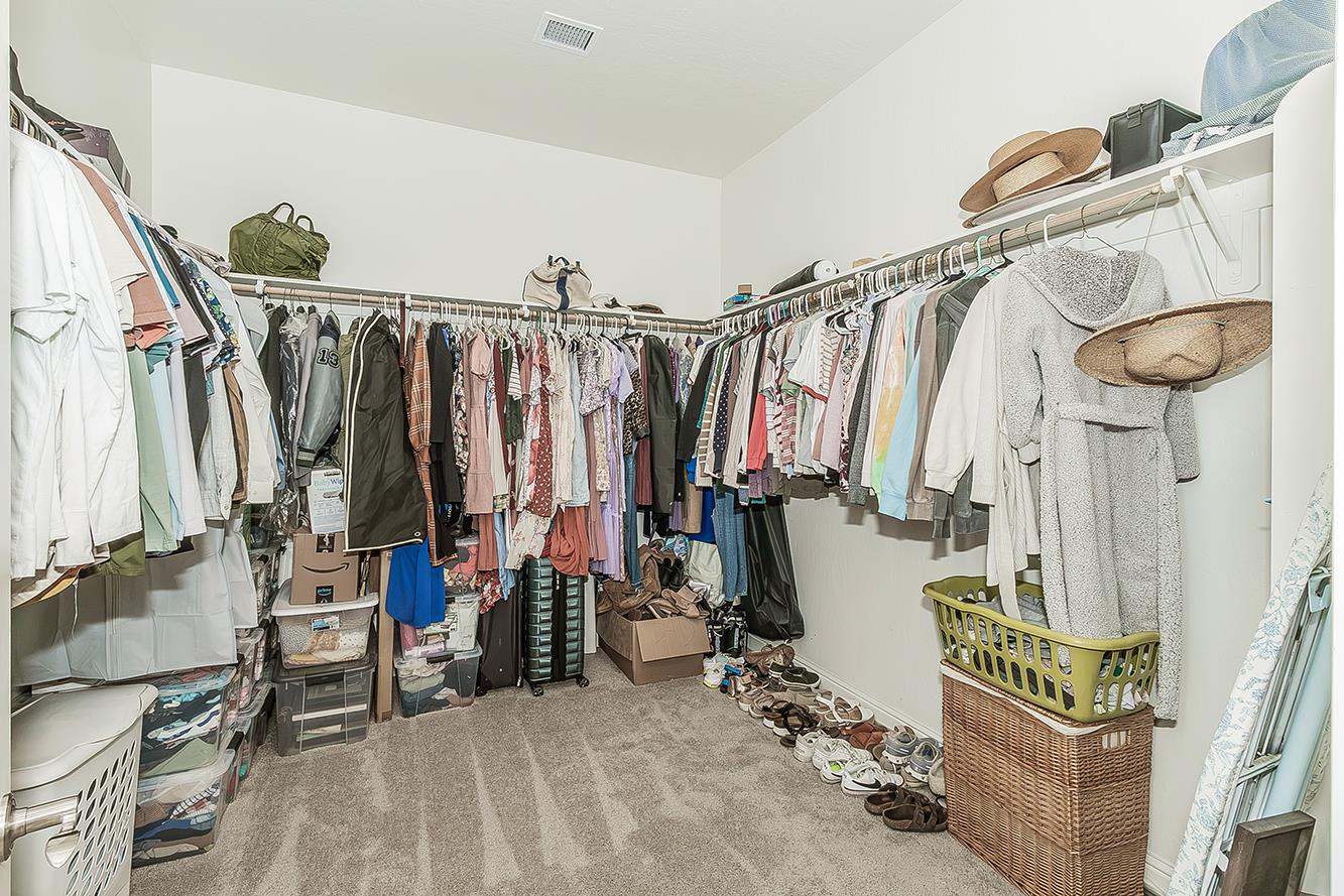 2193 E Kamm Ave, Kingsburg, CA 93631