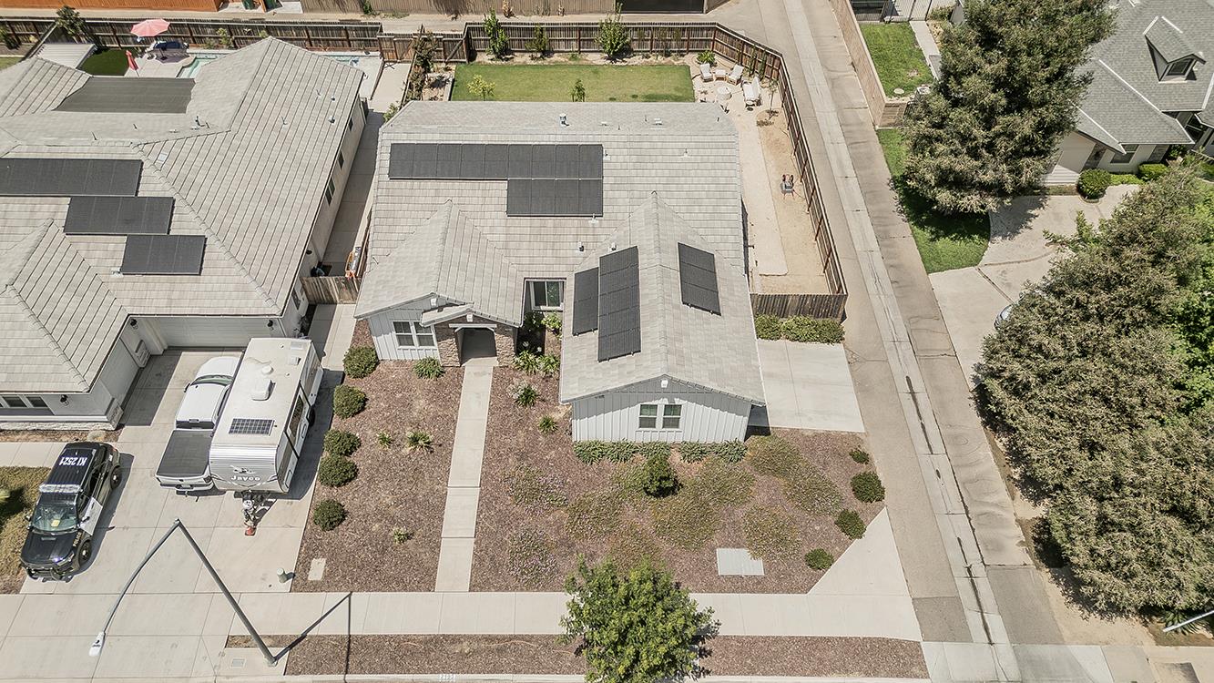 2193 E Kamm Ave, Kingsburg, CA 93631