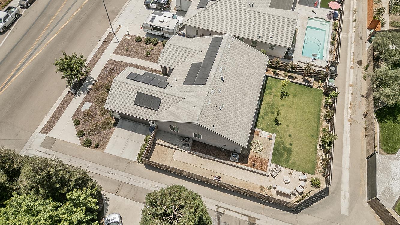 2193 E Kamm Ave, Kingsburg, CA 93631