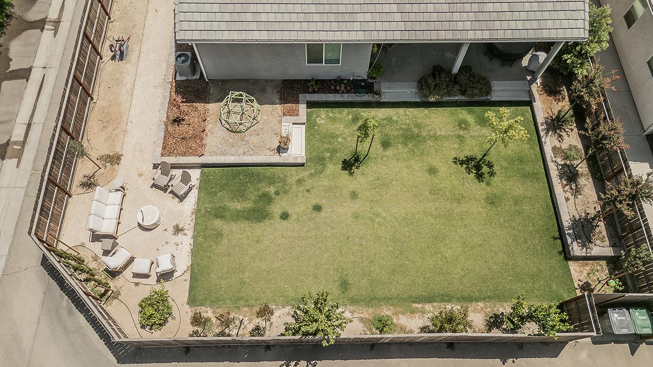 2193 E Kamm Ave, Kingsburg, CA 93631