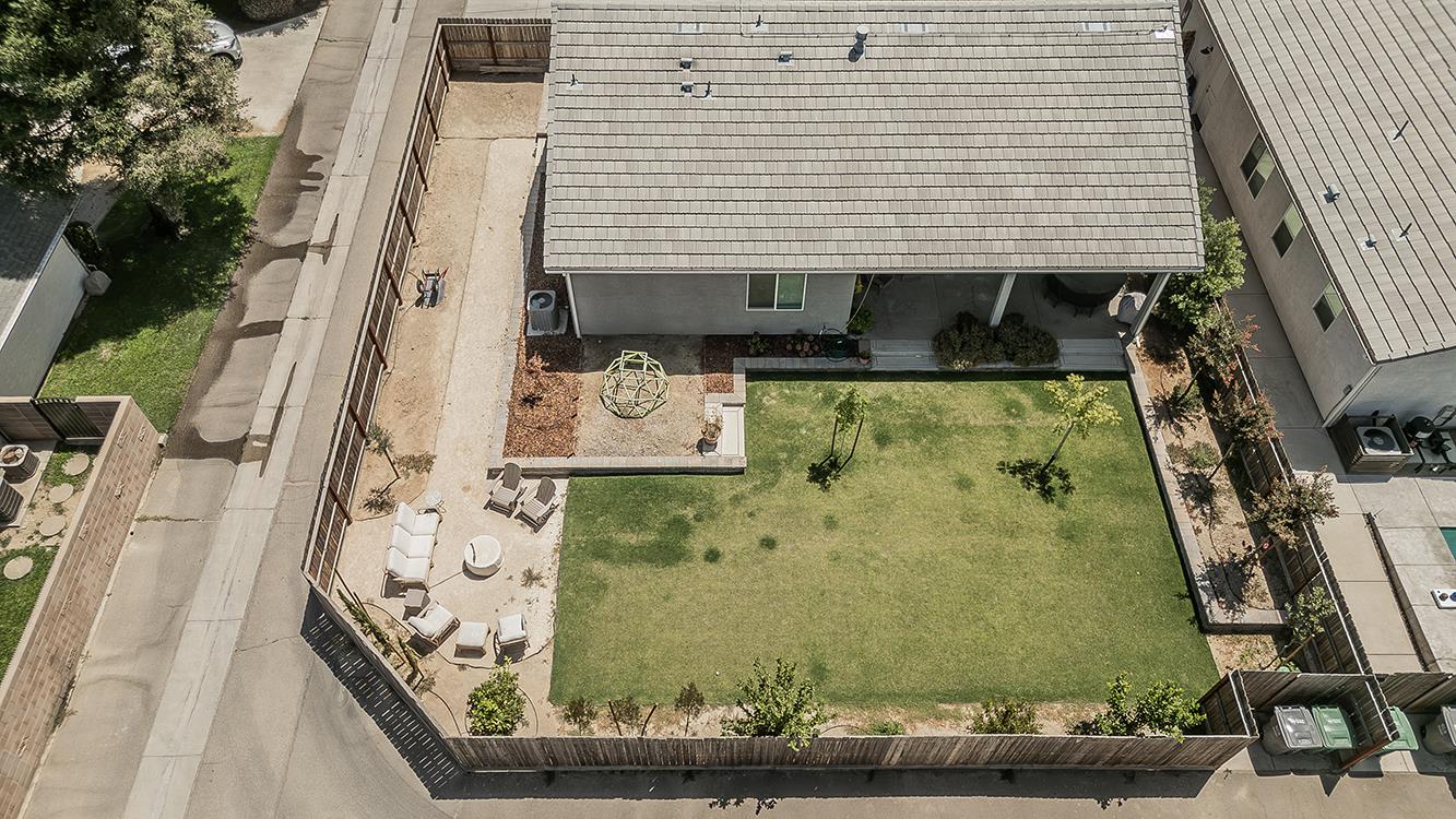 2193 E Kamm Ave, Kingsburg, CA 93631