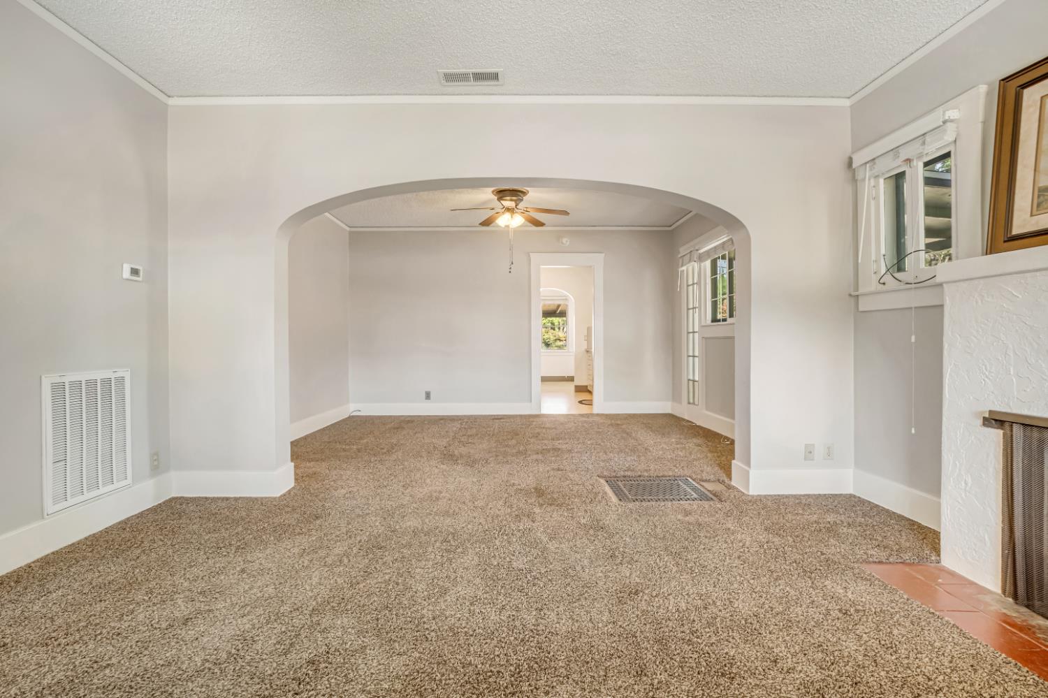 1295 N Glenn Ave, Fresno, CA 93728