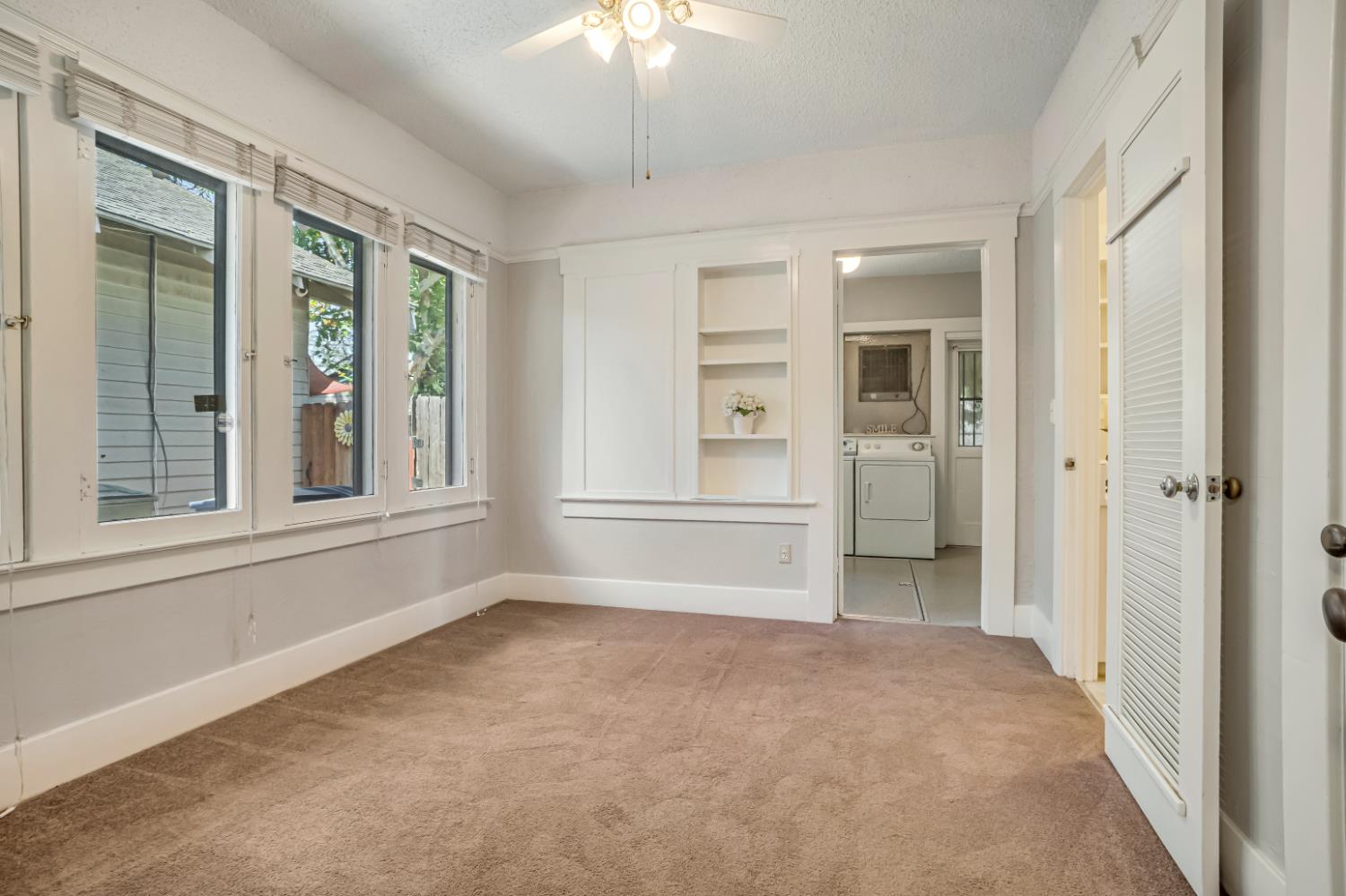 1295 N Glenn Ave, Fresno, CA 93728