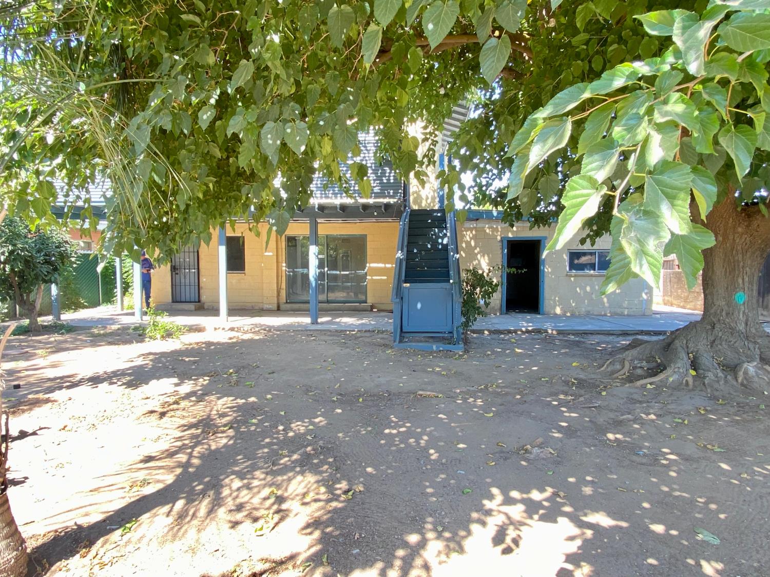 1264 N Pecan Ave, Reedley, CA 93654