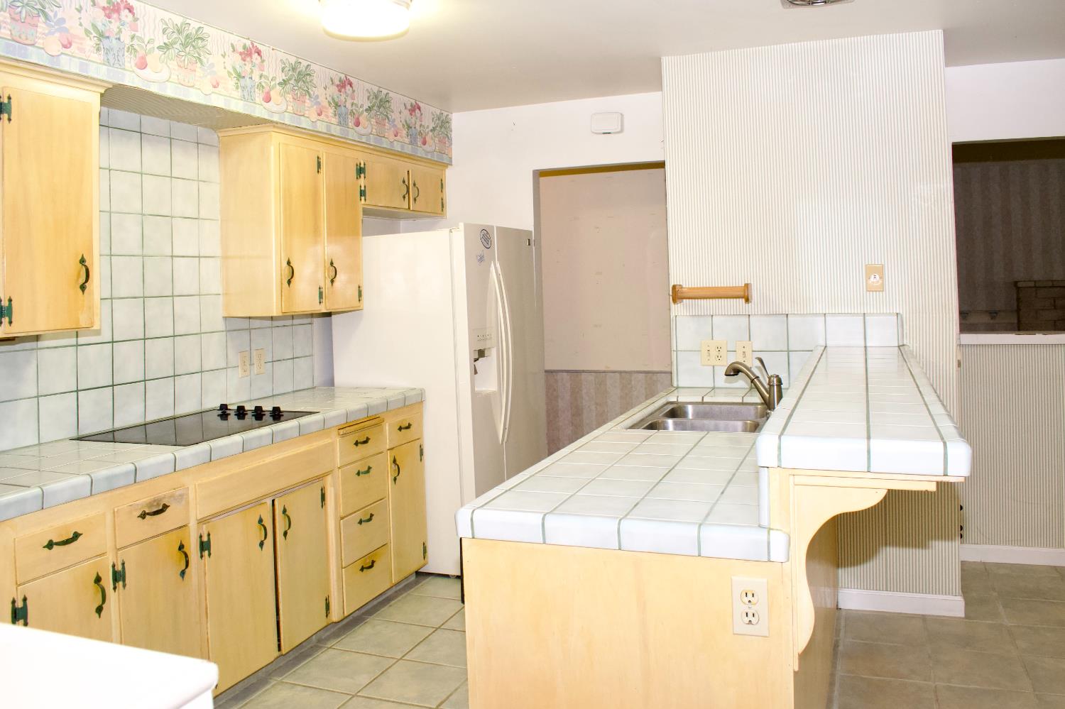 4934 E Floradora Ave, Fresno, CA 93727