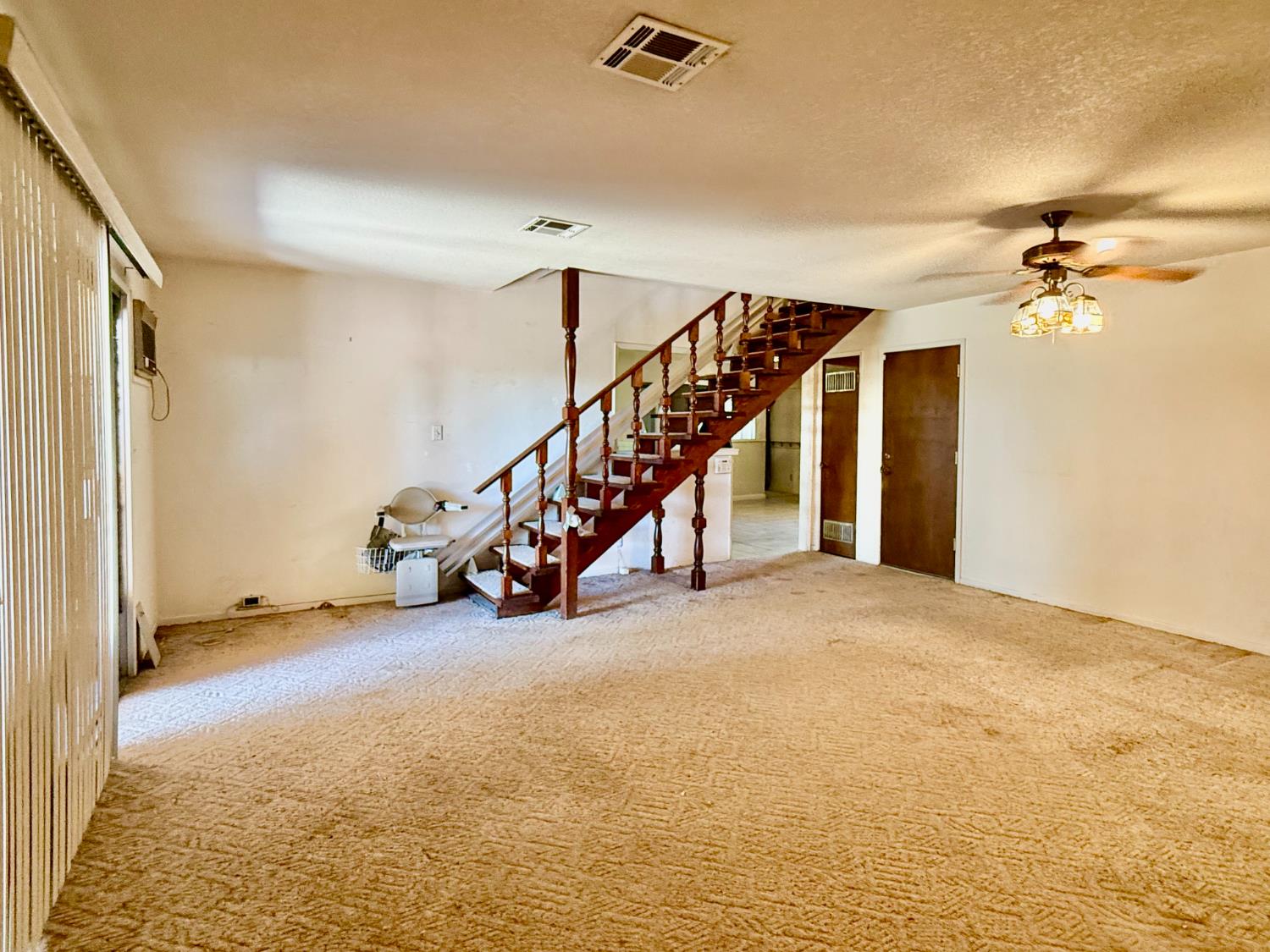 4934 E Floradora Ave, Fresno, CA 93727