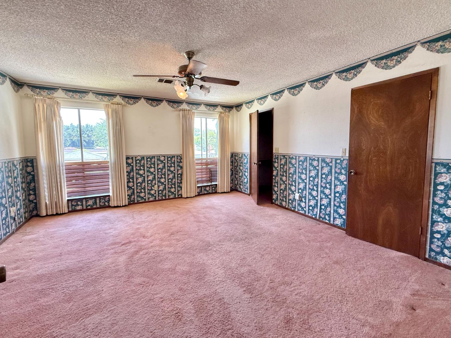 4934 E Floradora Ave, Fresno, CA 93727