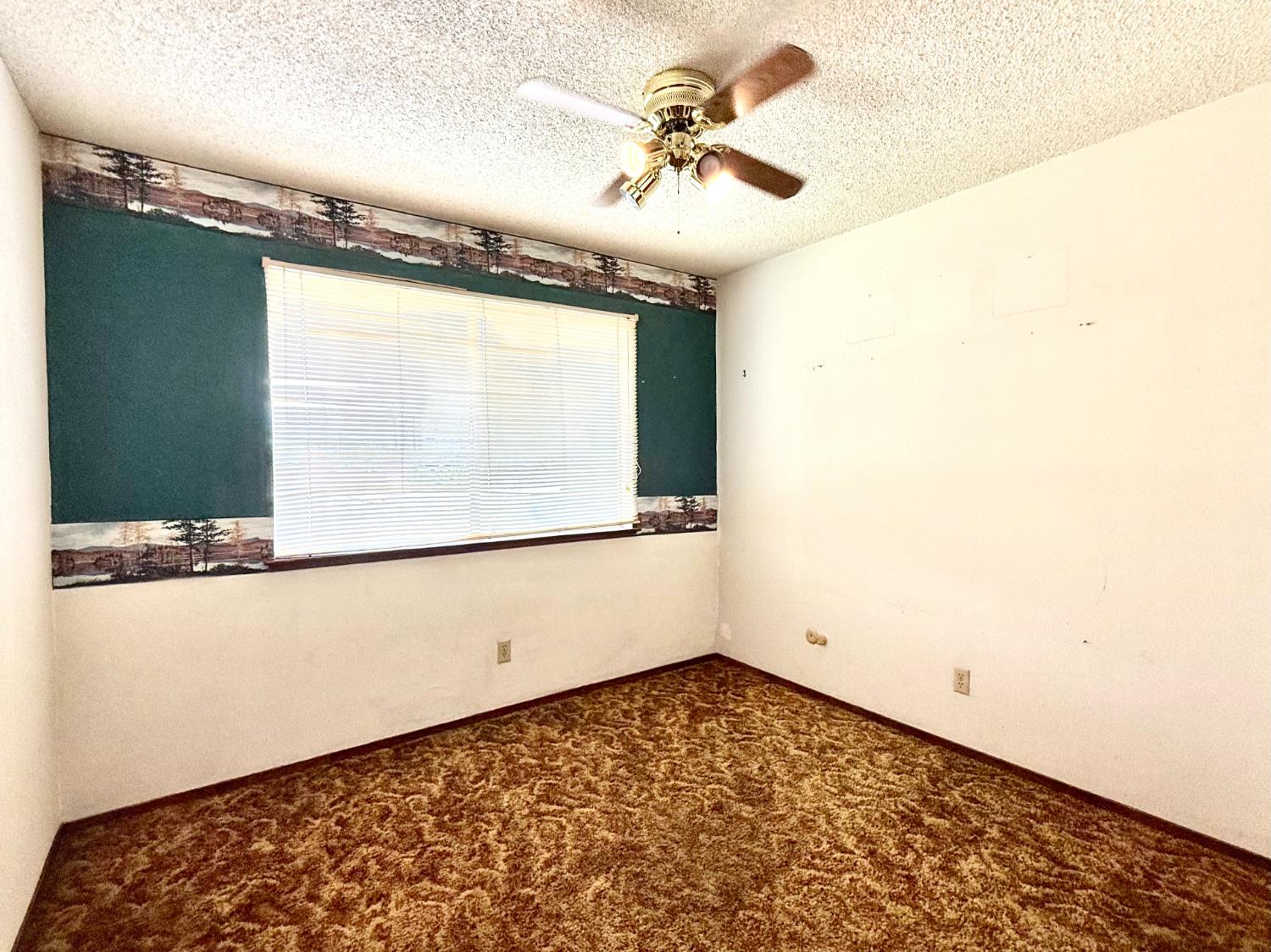4934 E Floradora Ave, Fresno, CA 93727