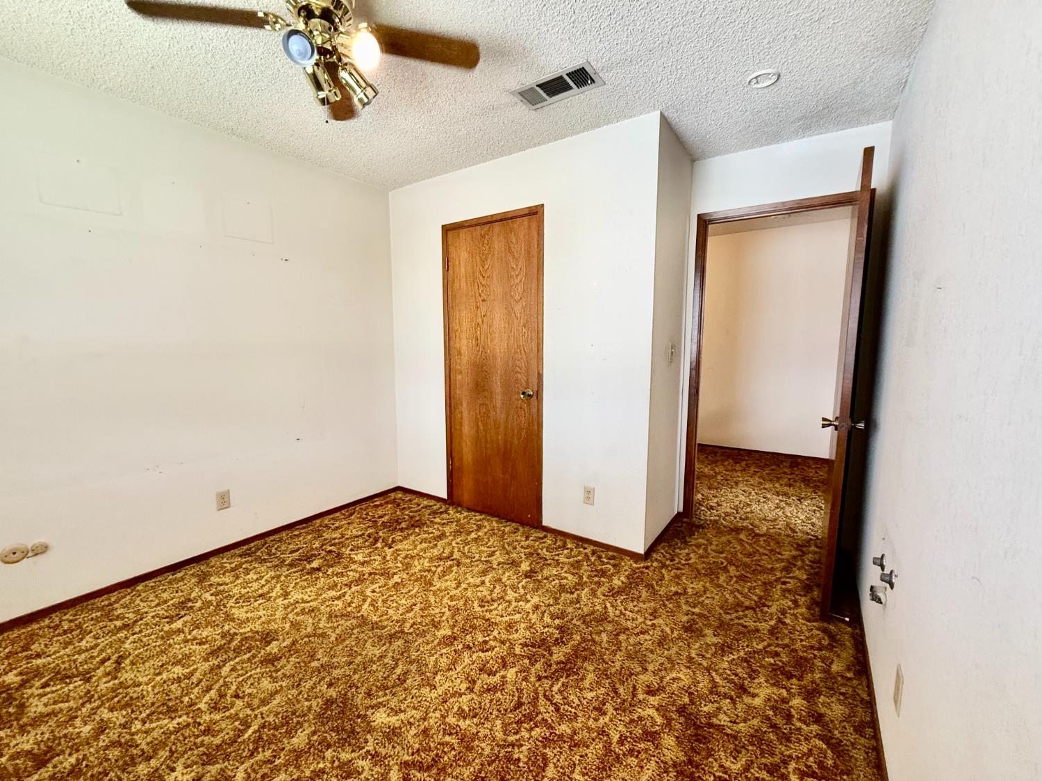 4934 E Floradora Ave, Fresno, CA 93727