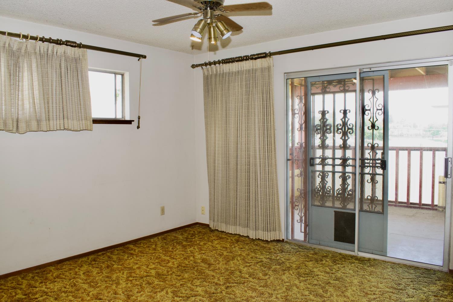 4934 E Floradora Ave, Fresno, CA 93727
