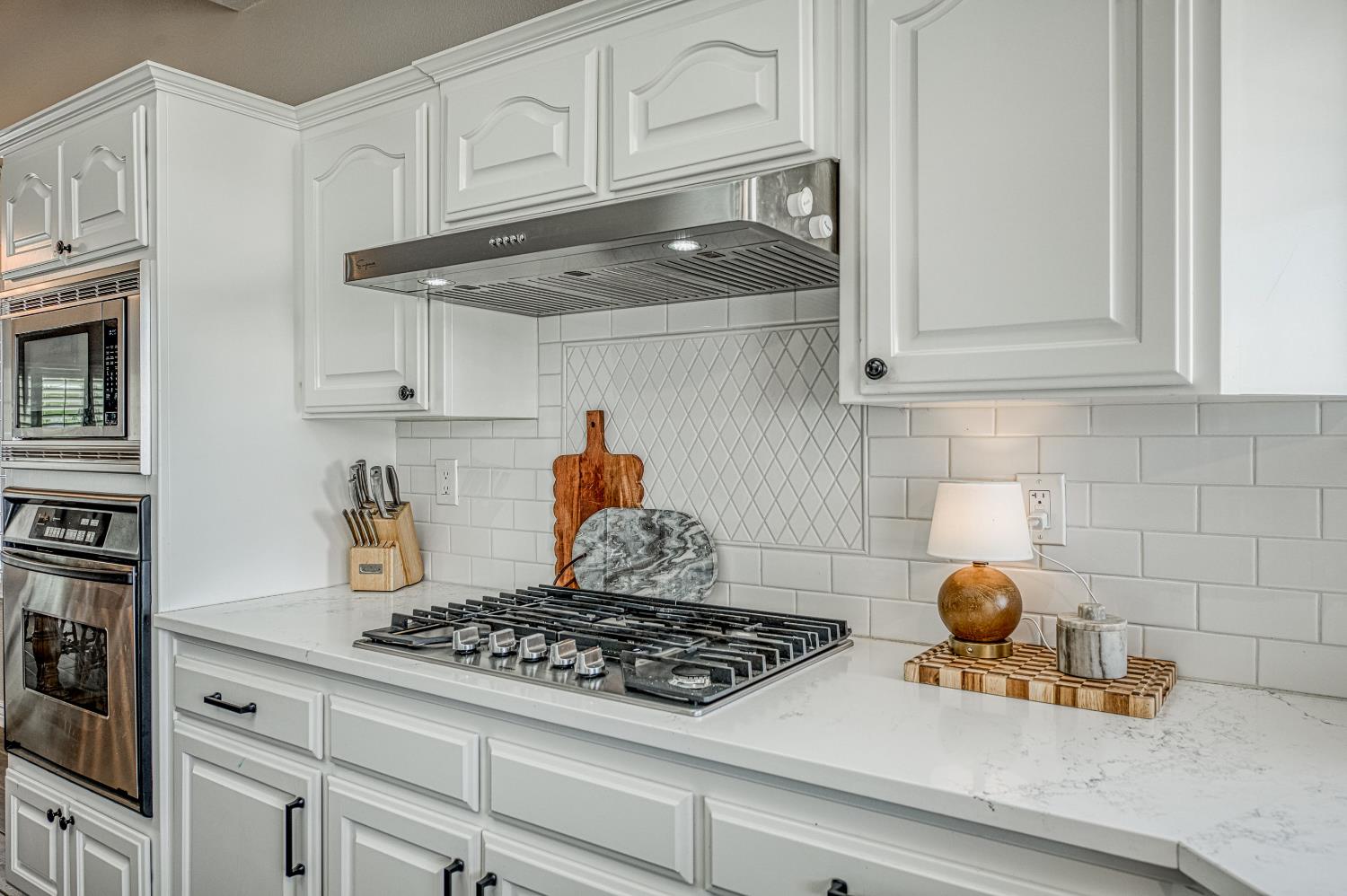 290 W Loyola Ave, Clovis, CA 93619