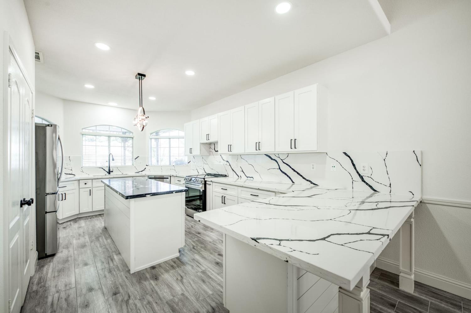 10168 N Price Ave, Fresno, CA 93730