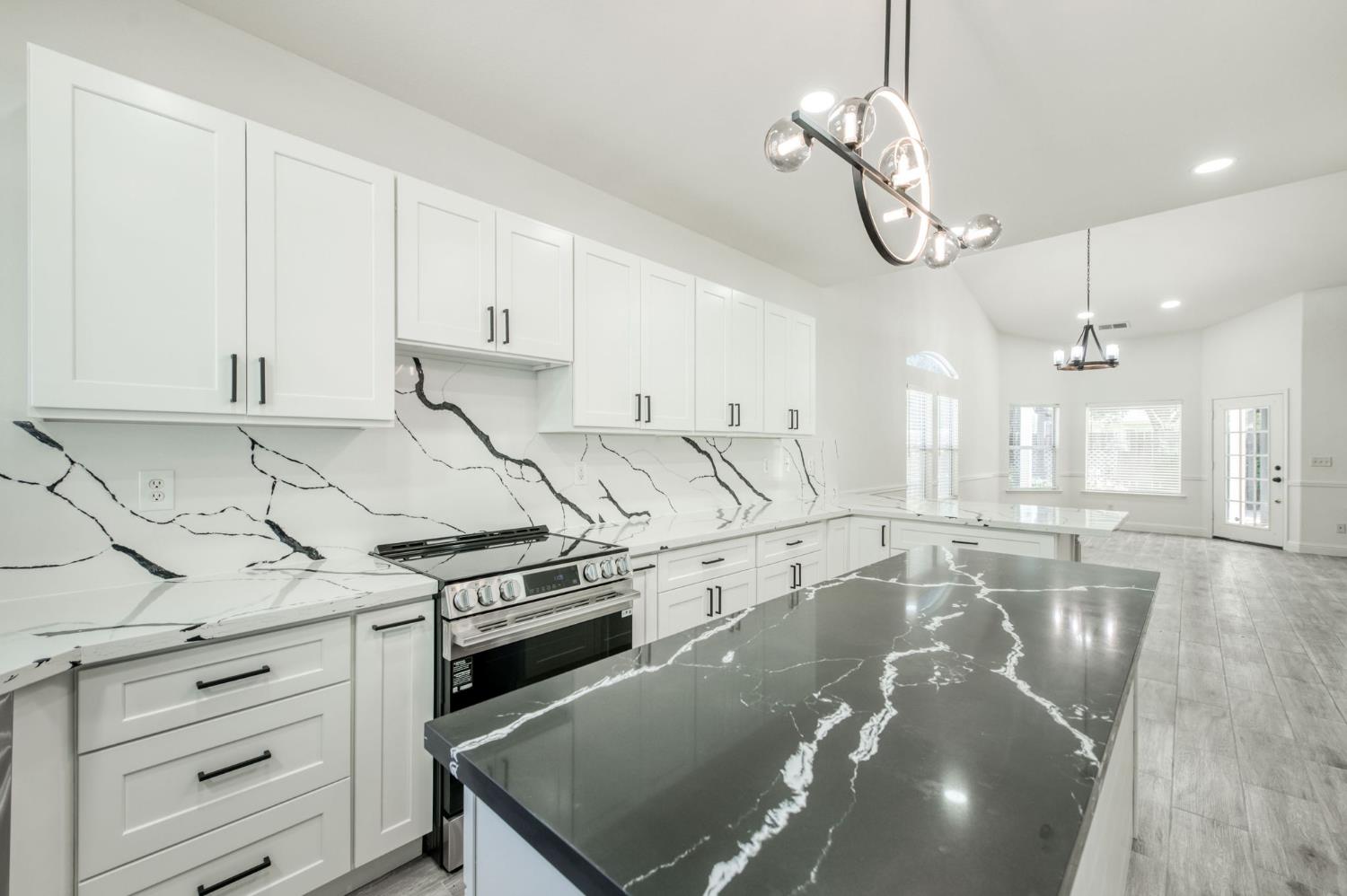10168 N Price Ave, Fresno, CA 93730