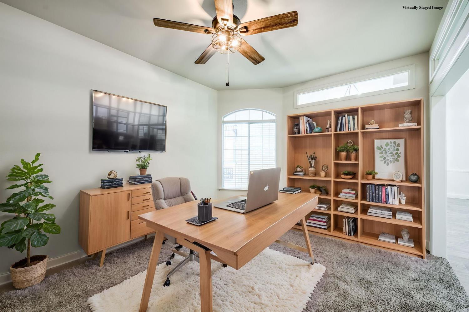 10168 N Price Ave, Fresno, CA 93730