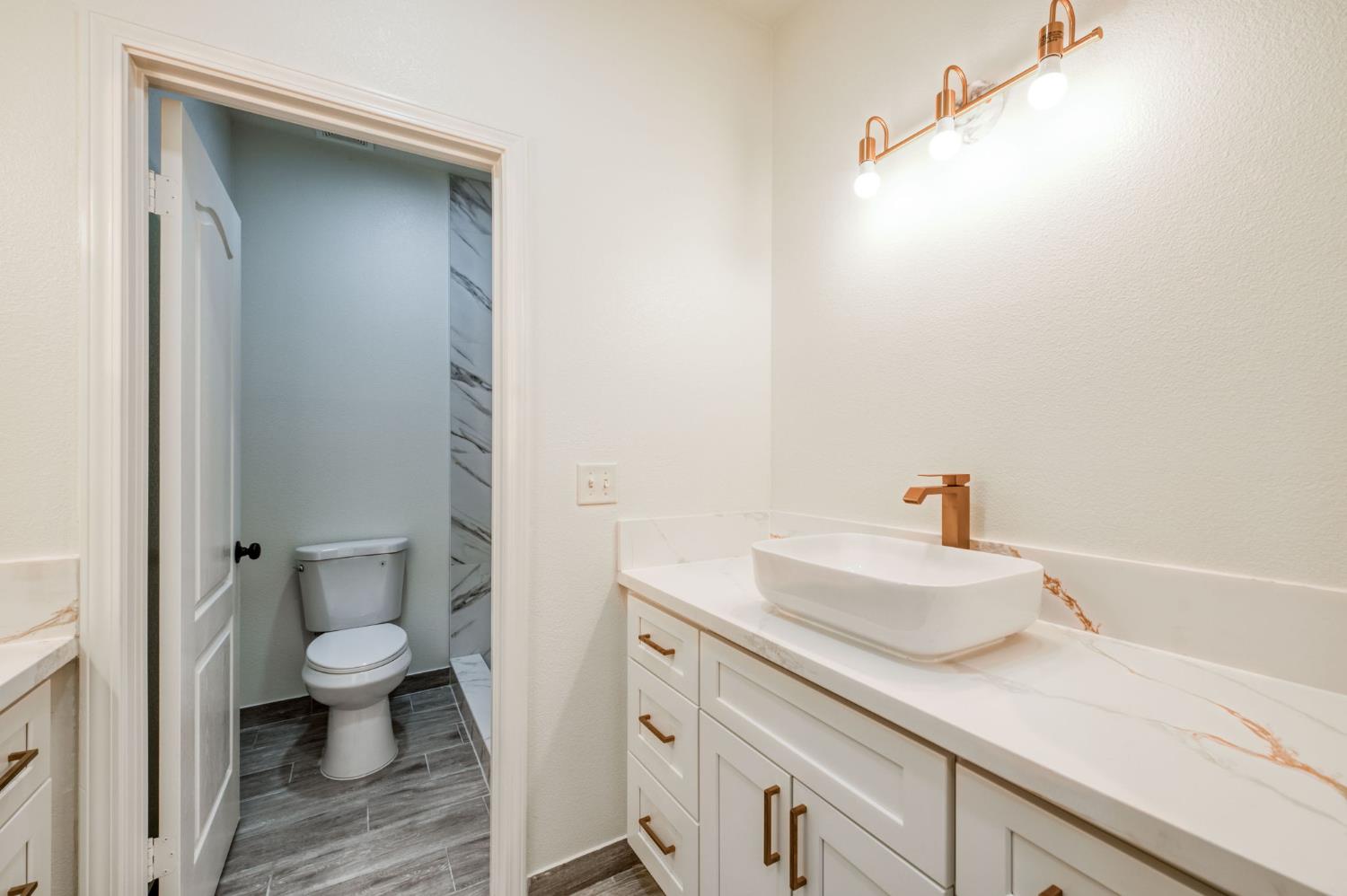 10168 N Price Ave, Fresno, CA 93730