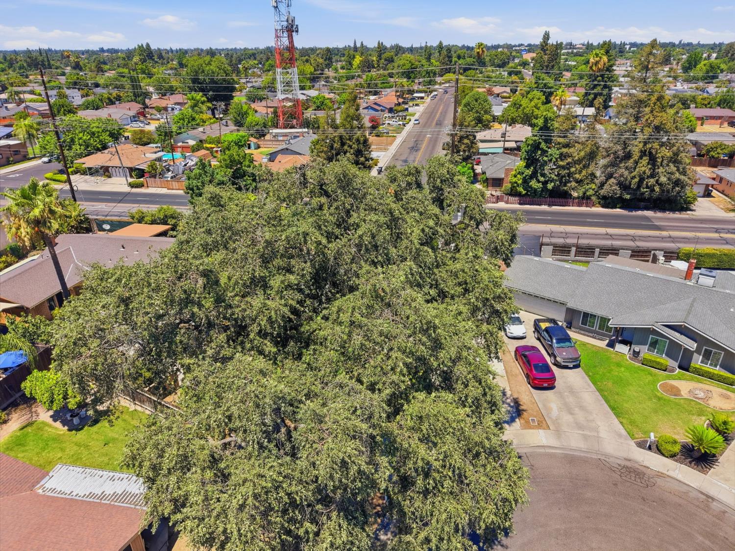 2017 S Woodland St, Visalia, CA 93277
