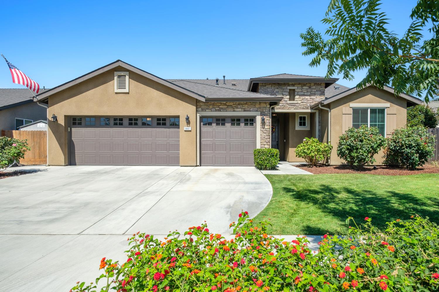 1441 22Nd Ave, Kingsburg, CA 93631