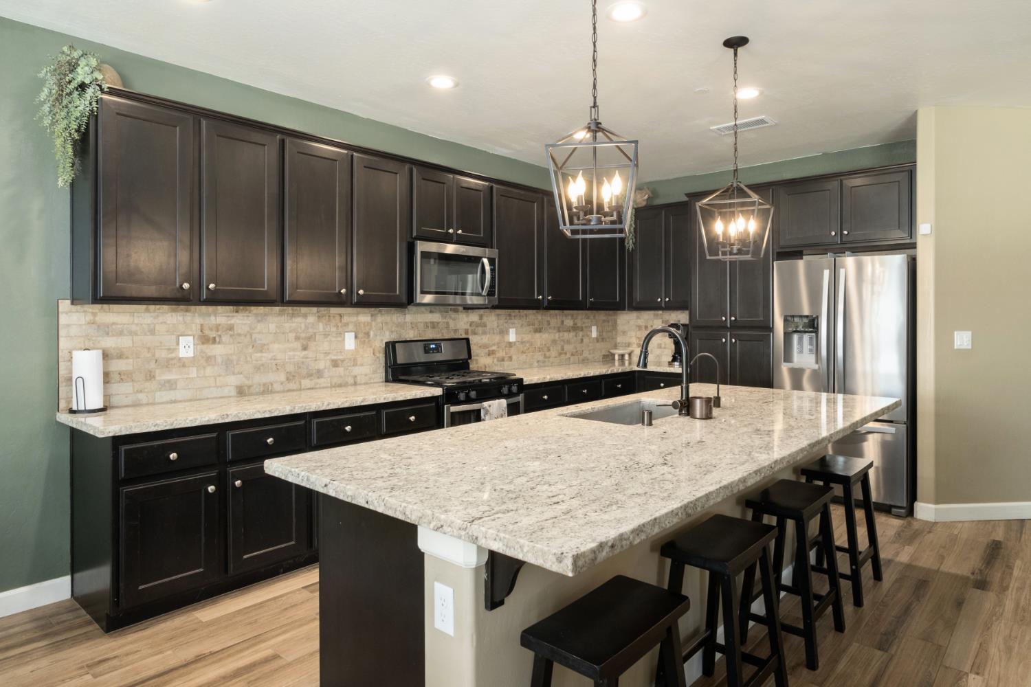 1441 22Nd Ave, Kingsburg, CA 93631