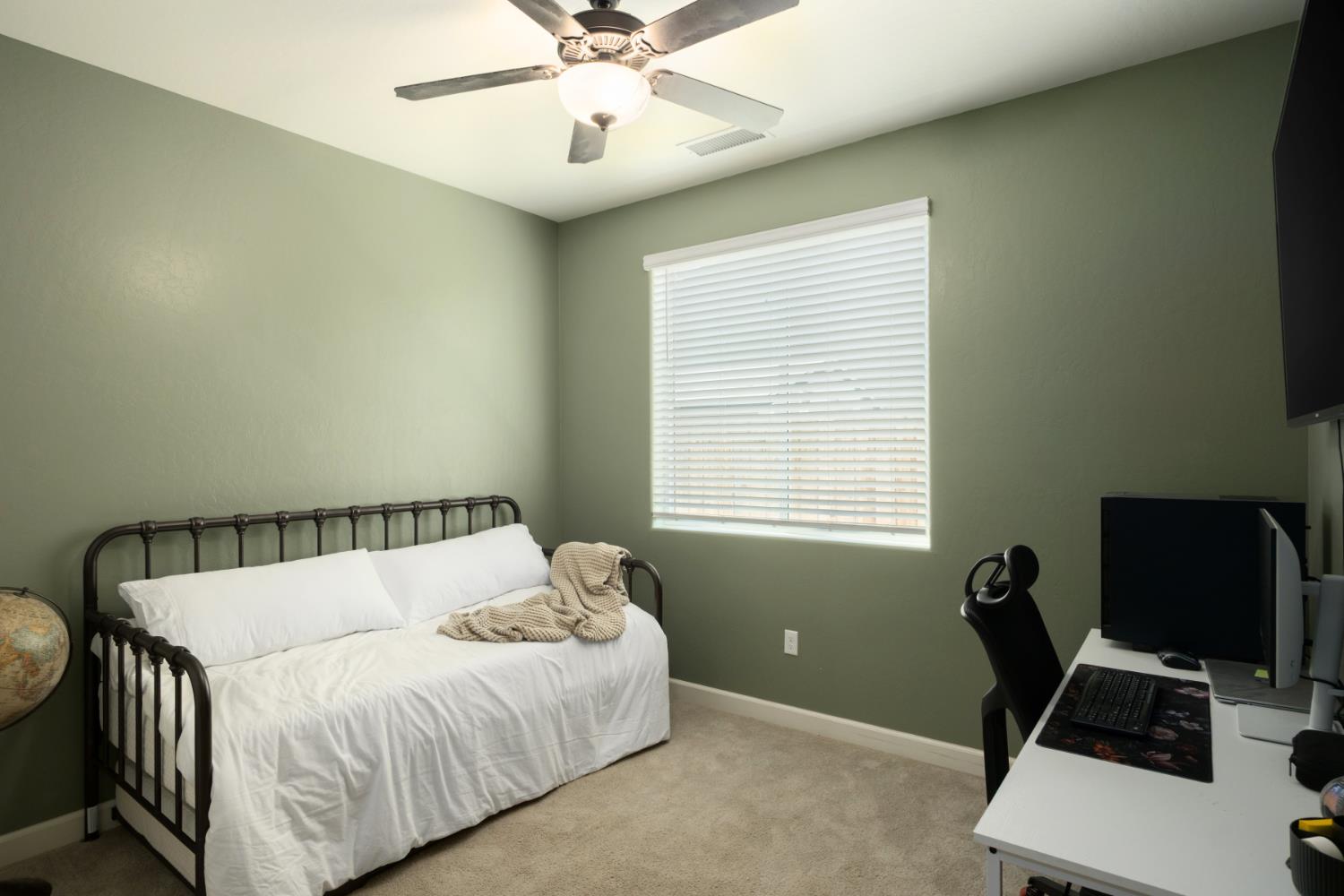 1441 22Nd Ave, Kingsburg, CA 93631