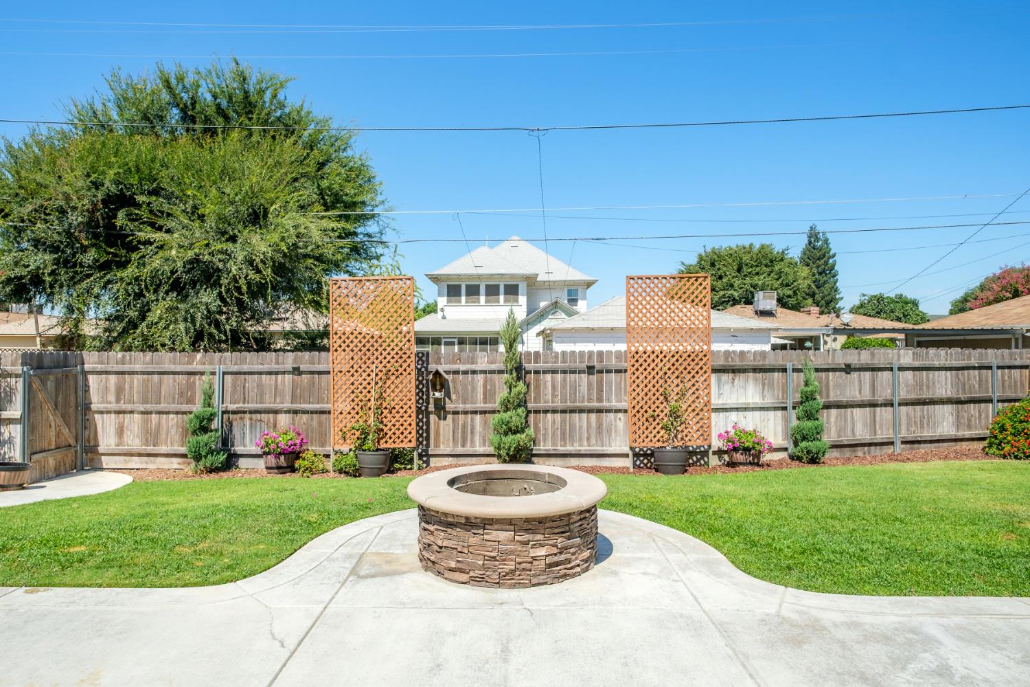1441 22Nd Ave, Kingsburg, CA 93631