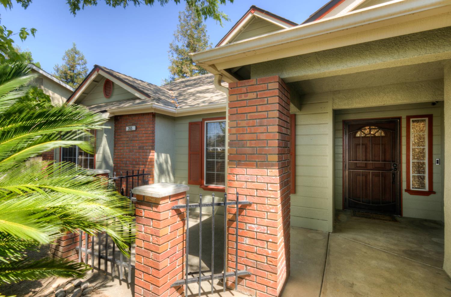 265 Decatur Ave, Clovis, CA 93611