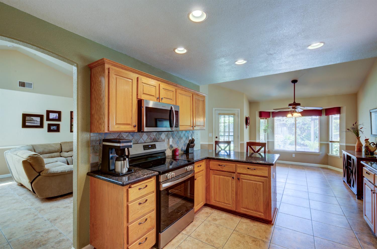 265 Decatur Ave, Clovis, CA 93611