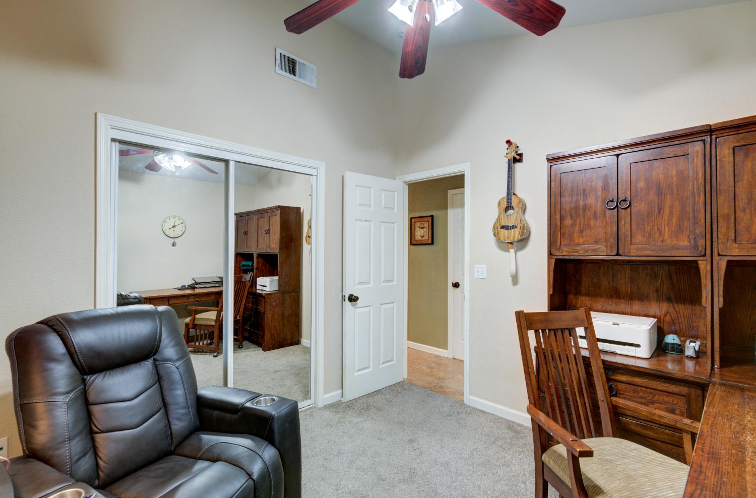 265 Decatur Ave, Clovis, CA 93611