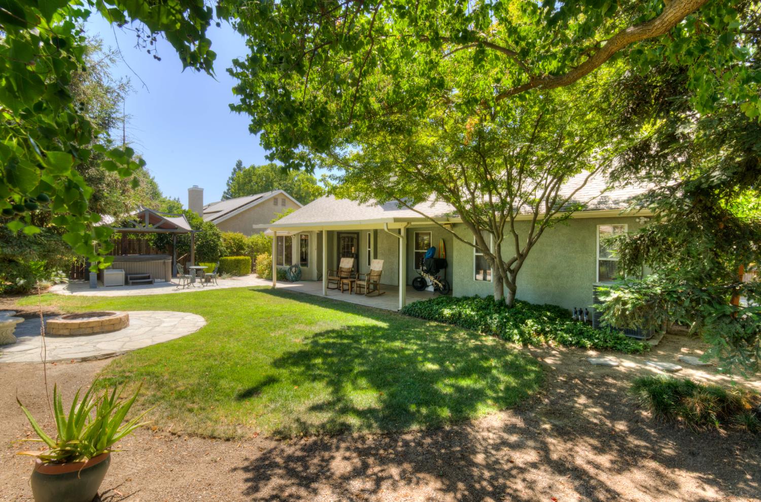 265 Decatur Ave, Clovis, CA 93611
