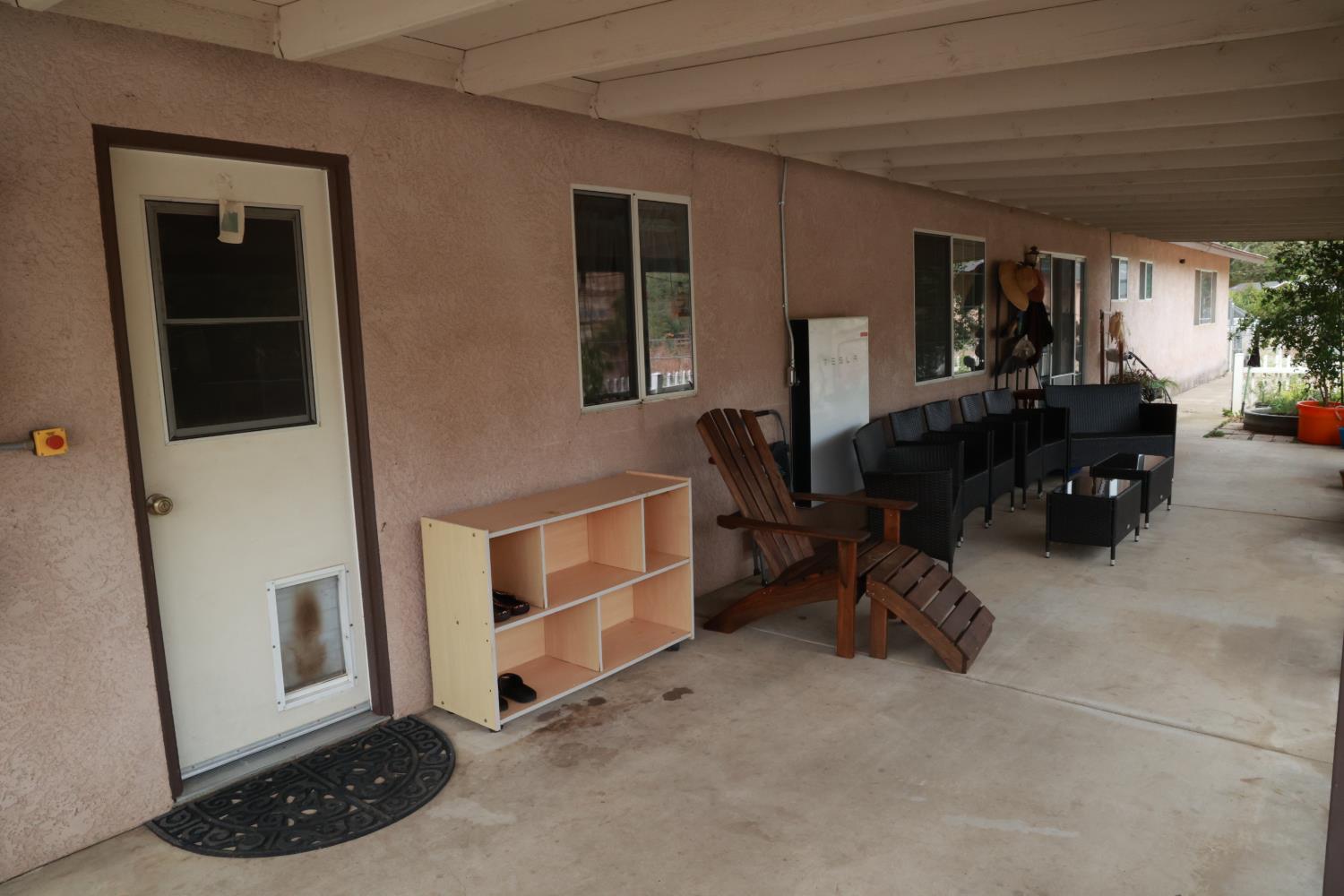 6088 Big Oak Rd, Sanger, CA 93657
