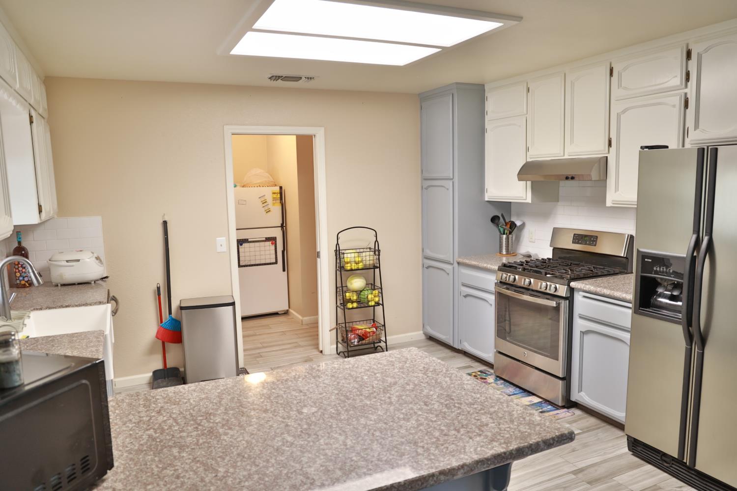 6088 Big Oak Rd, Sanger, CA 93657