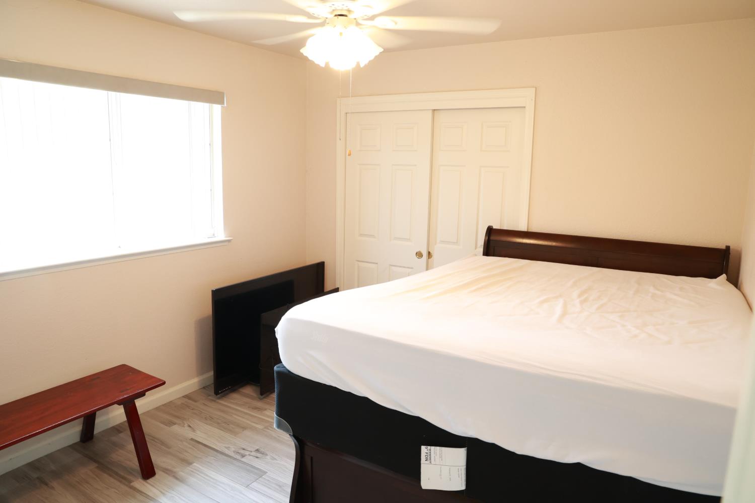 6088 Big Oak Rd, Sanger, CA 93657