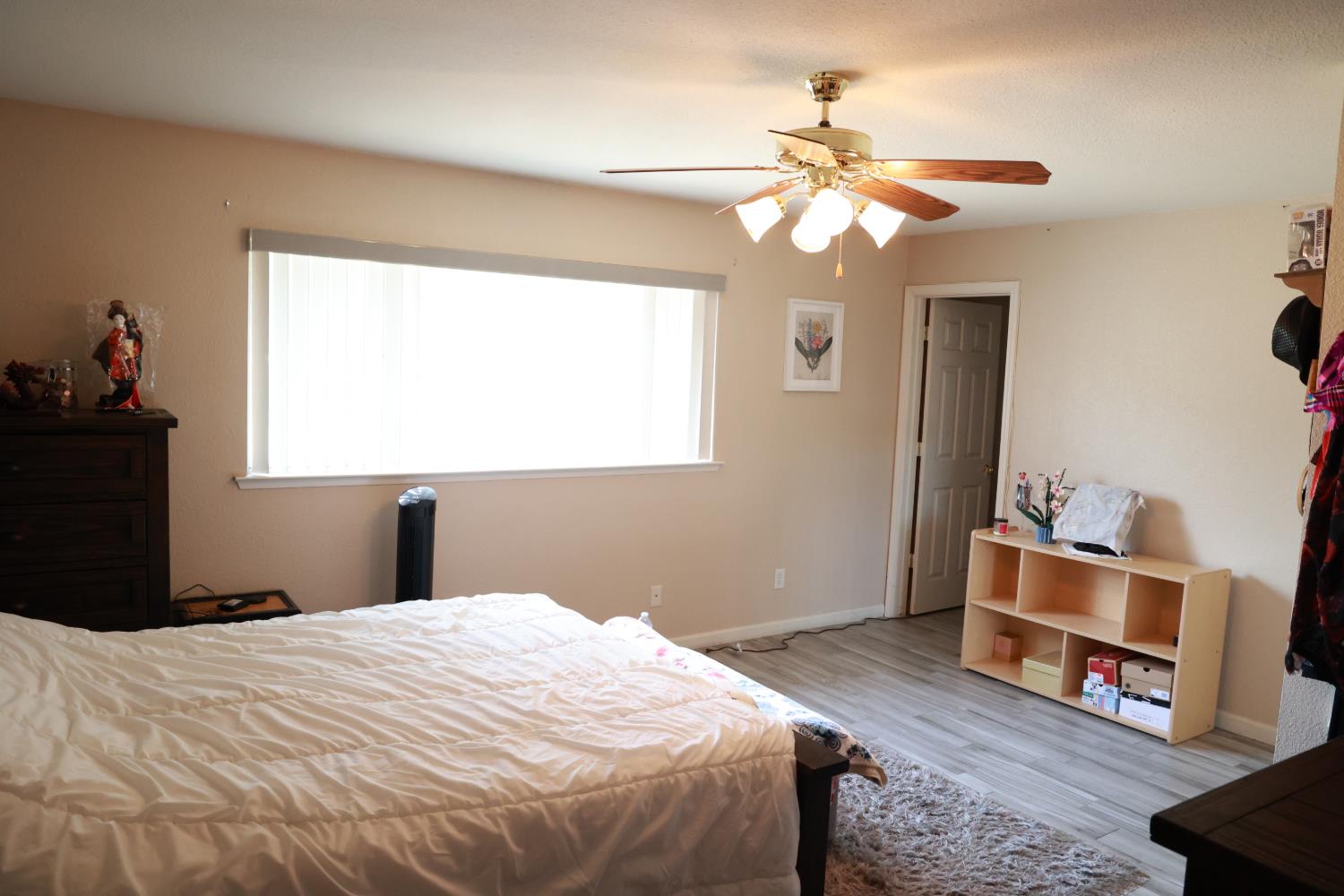 6088 Big Oak Rd, Sanger, CA 93657