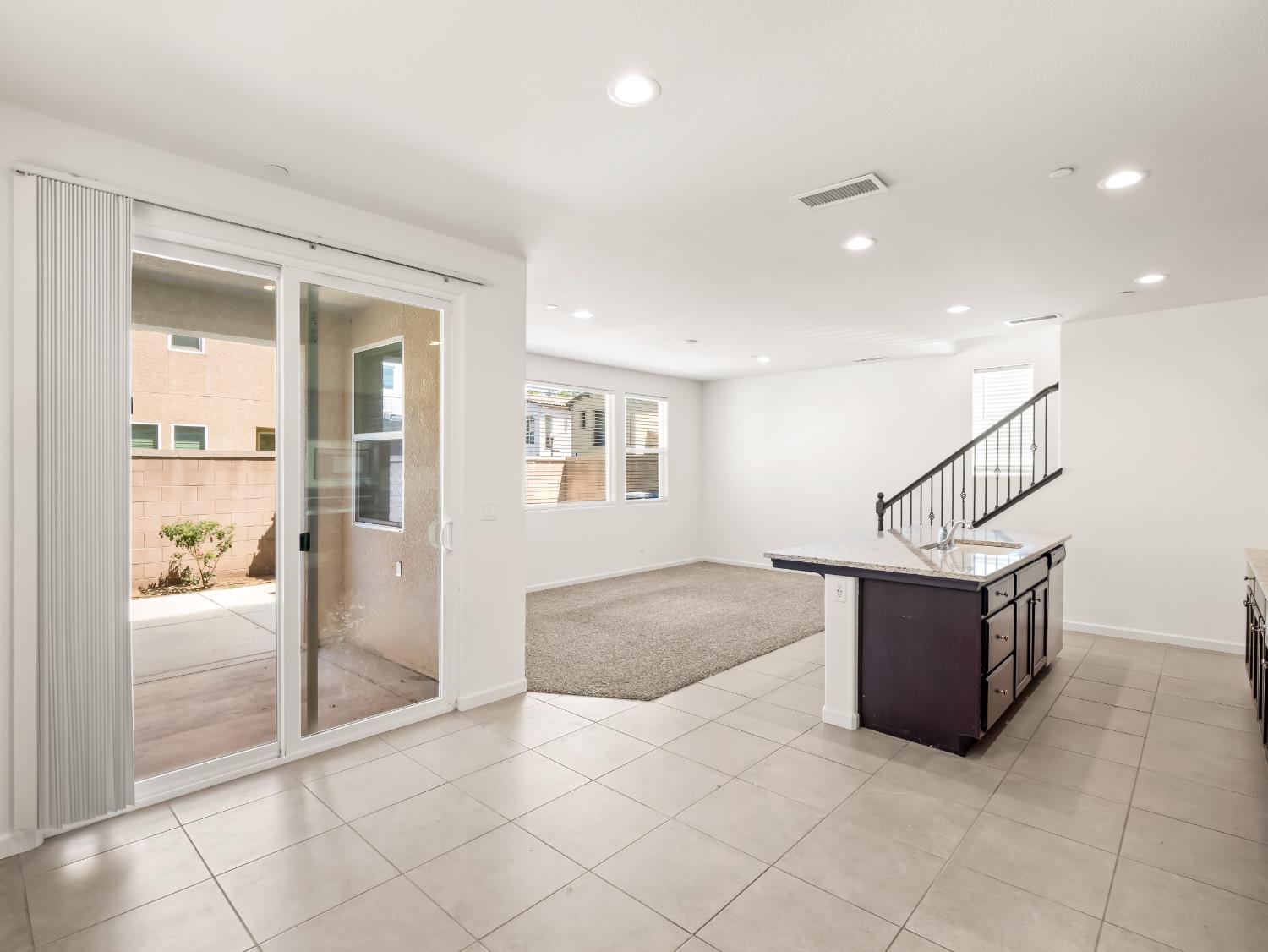 2569 Mustang Dr, Clovis, CA 93612