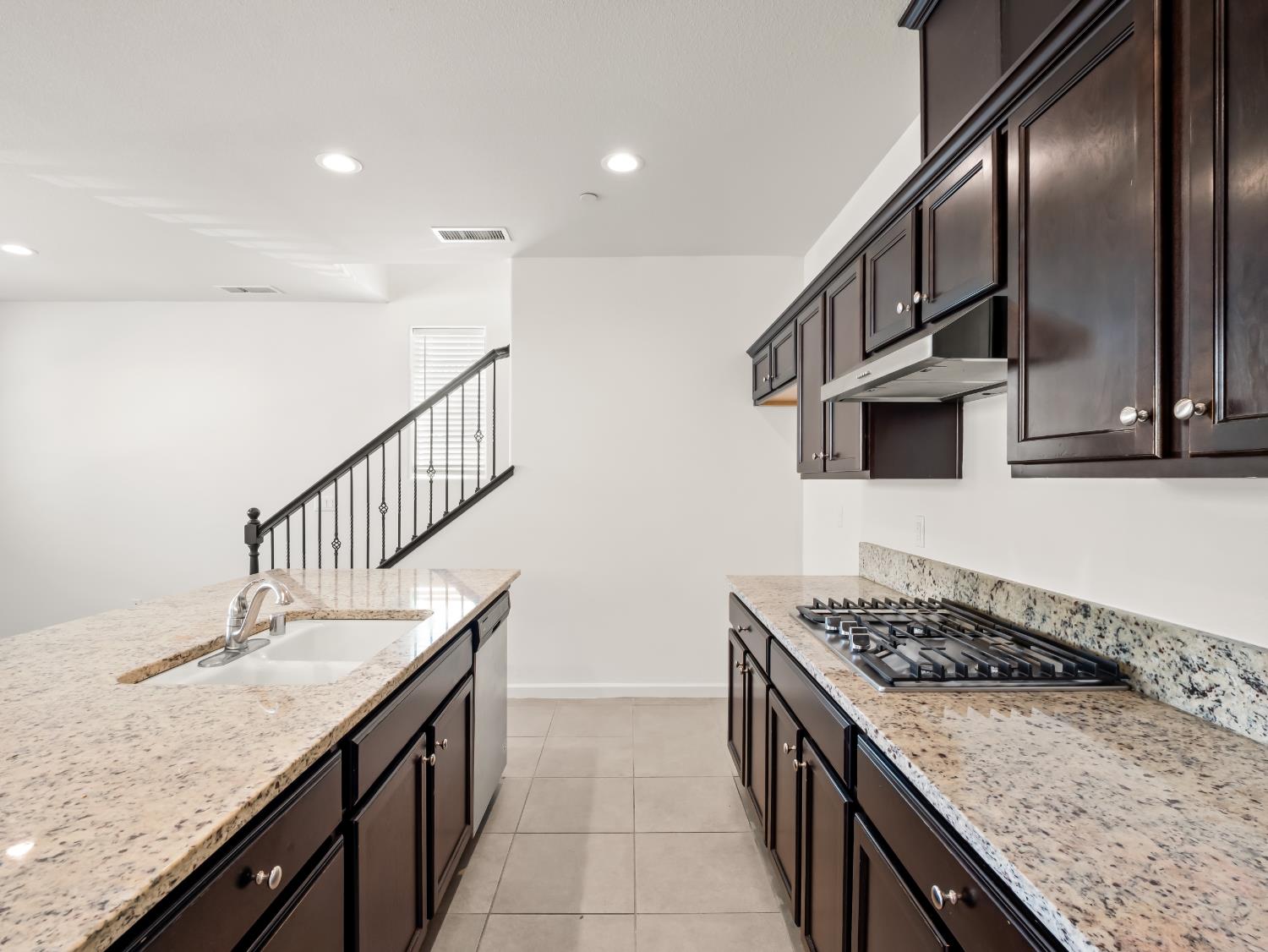 2569 Mustang Dr, Clovis, CA 93612