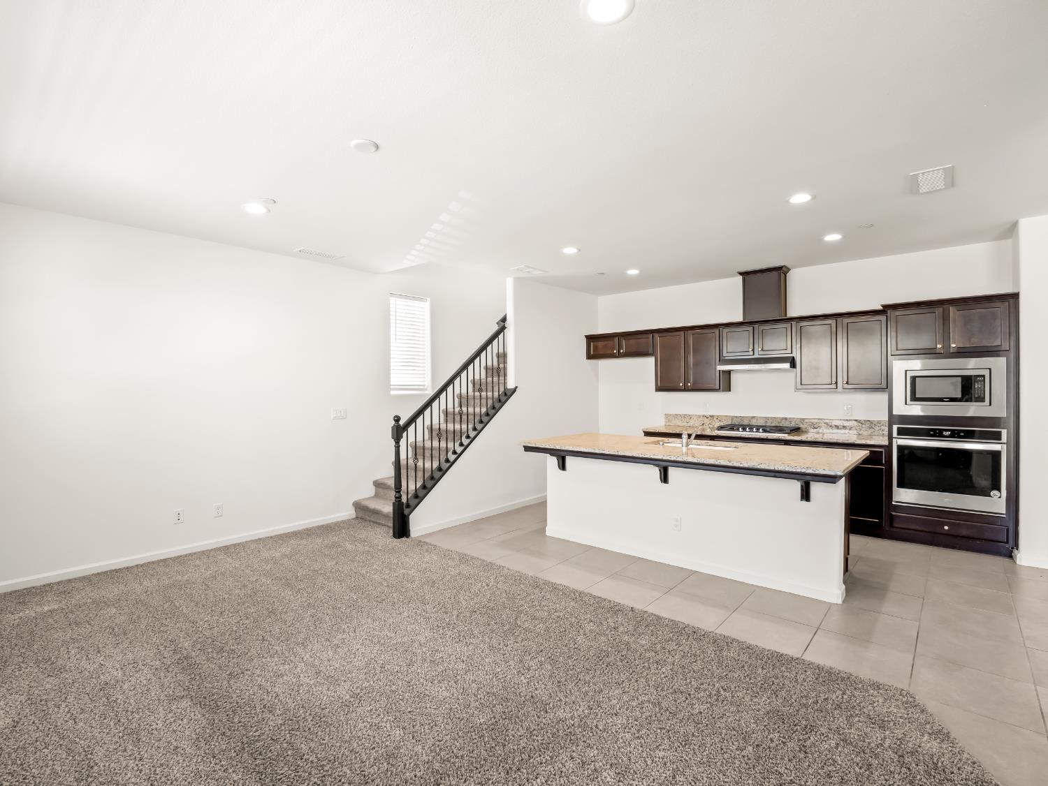 2569 Mustang Dr, Clovis, CA 93612
