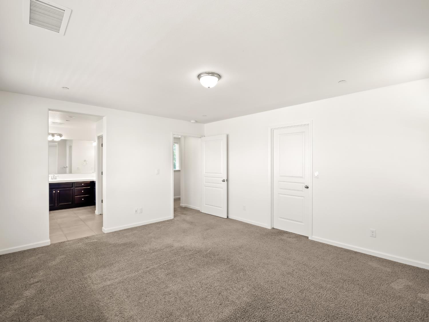 2569 Mustang Dr, Clovis, CA 93612