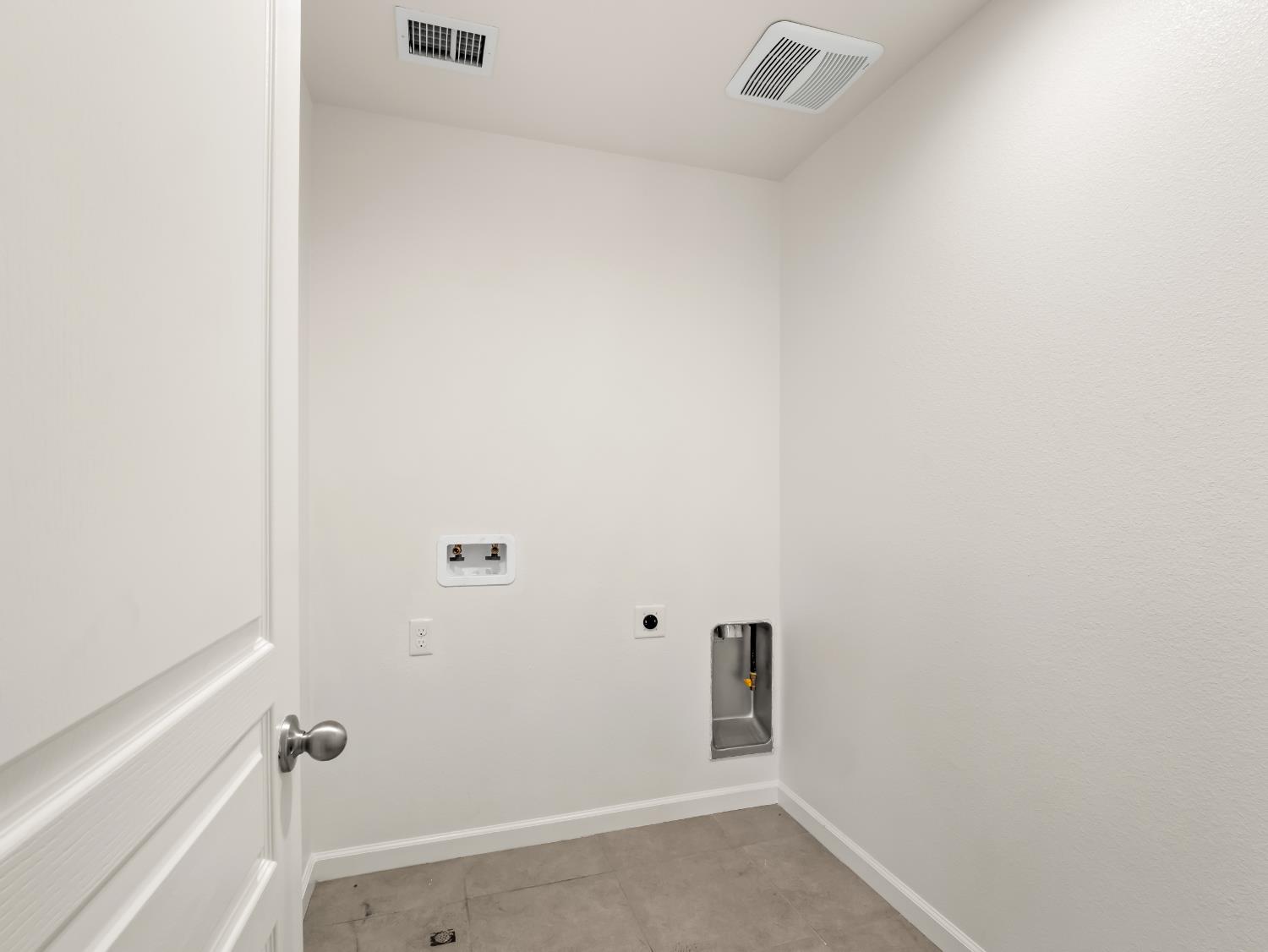 2569 Mustang Dr, Clovis, CA 93612