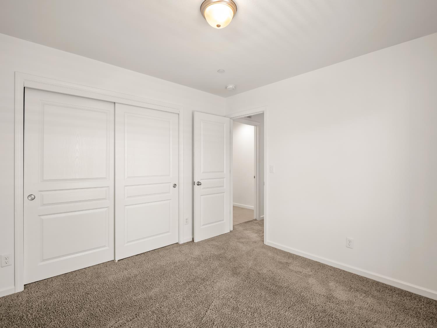 2569 Mustang Dr, Clovis, CA 93612