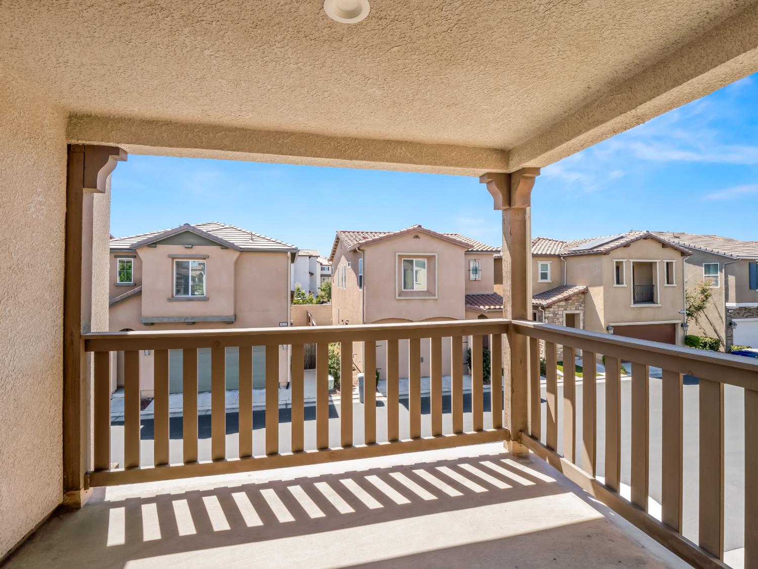 2569 Mustang Dr, Clovis, CA 93612