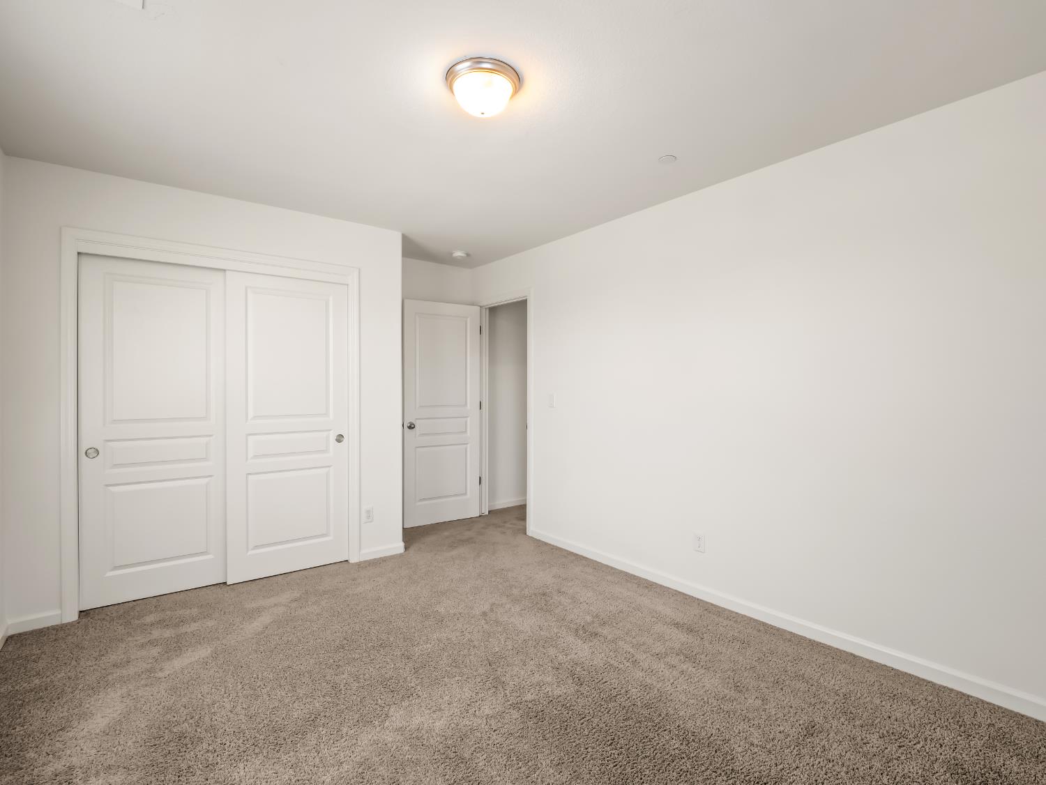 2569 Mustang Dr, Clovis, CA 93612