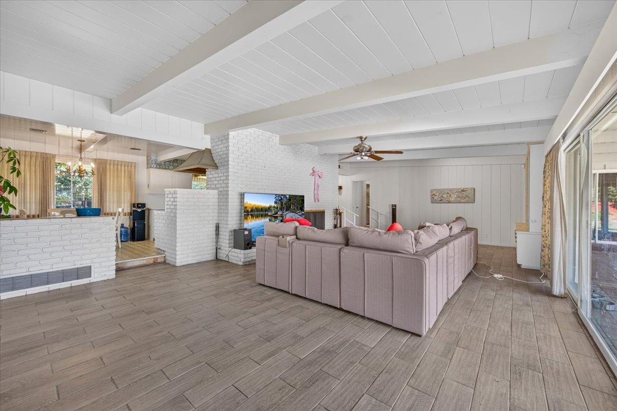 5435 E Liberty Ave, Fresno, CA 93727